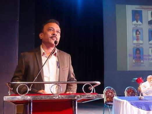 Dr. Dipankar Ghosh, Head of Institution, addressing a school programme